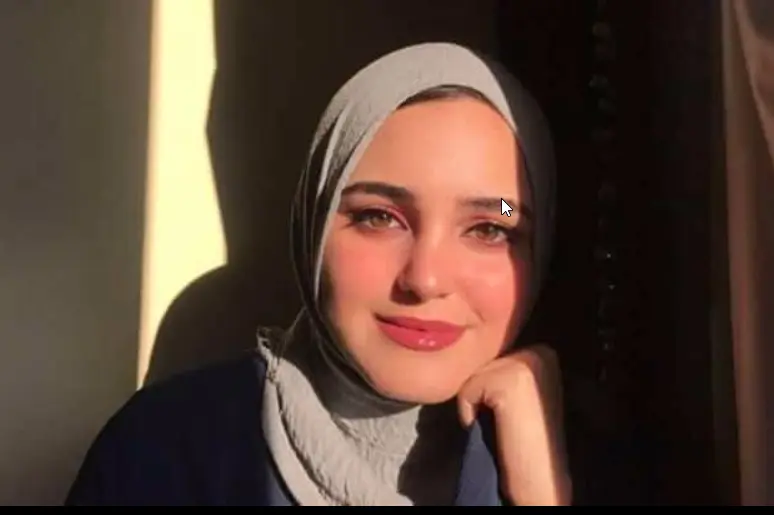 صورة العميلة سارة